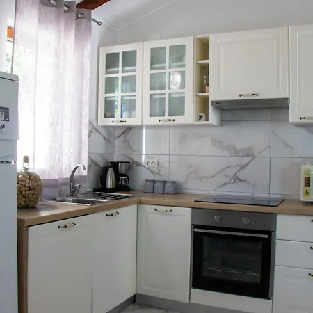 Authentic Dalmatian Treasure Homes 度假居 *