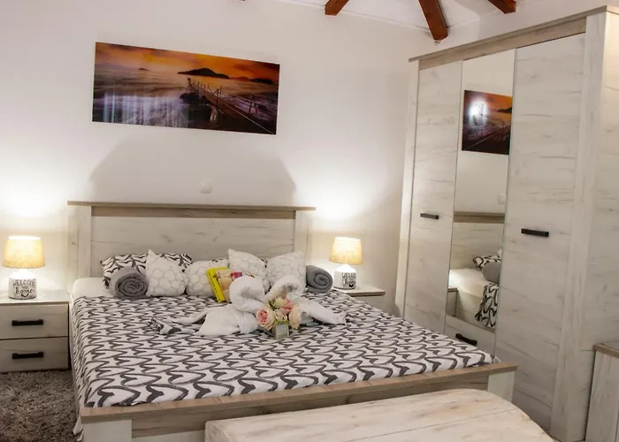 Authentic Dalmatian Treasure Homes * Orebić